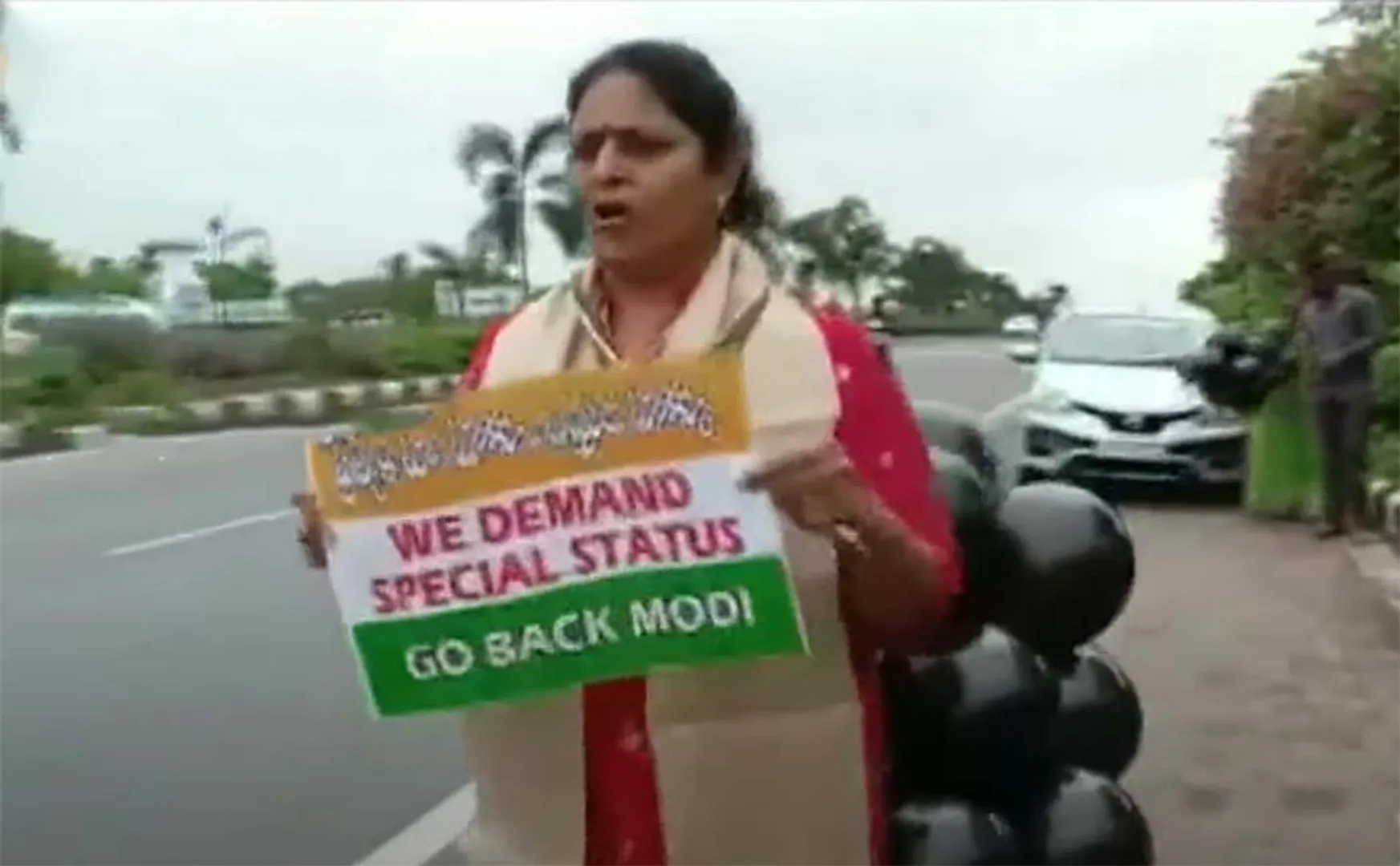 Black balloons flown against Prime Minister Narendra Modi!