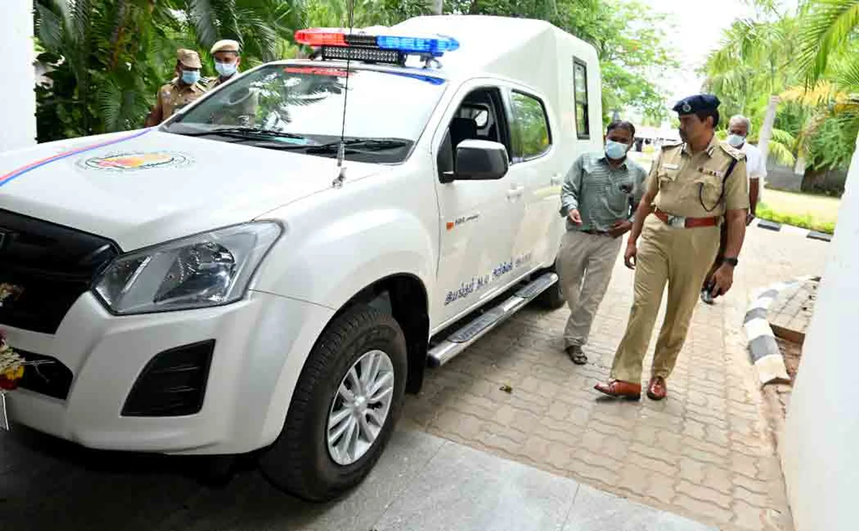  The Chief Minister inaugurated Mobile Forensic Science Labs!