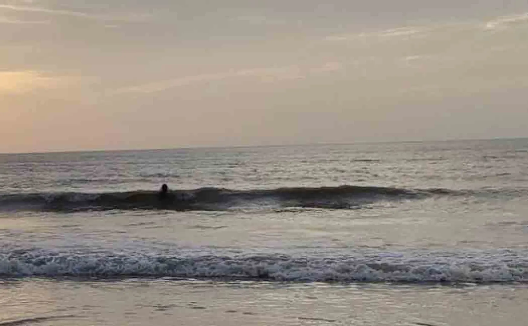 Three people who were on a trip to Velankanni got caught in the waves and passed away 