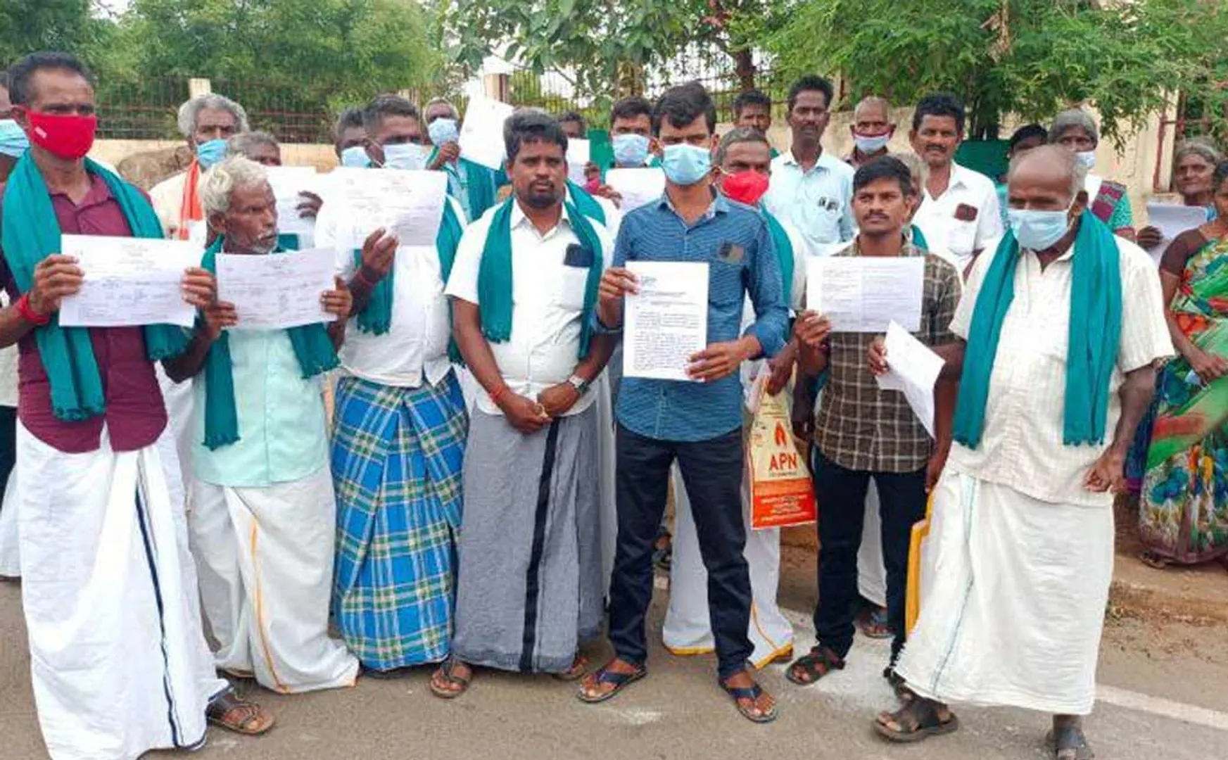 People complained collector that land had been expropriated