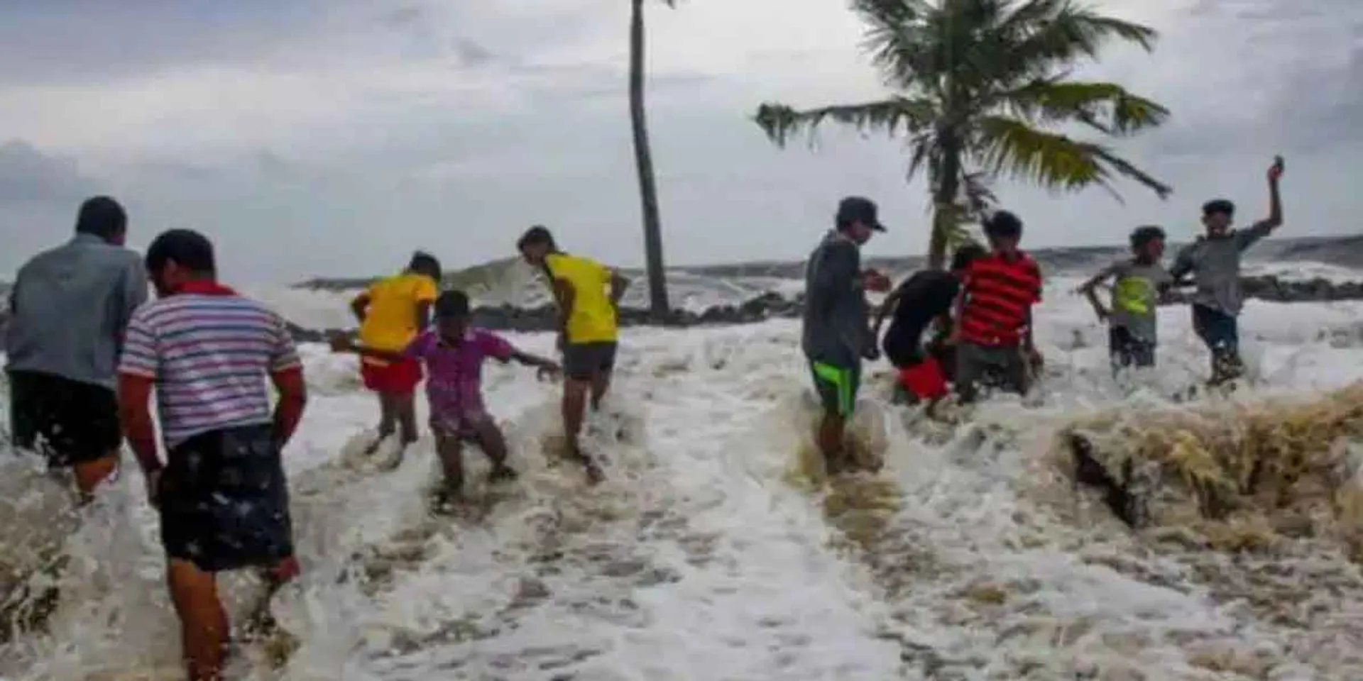 Flood warning for 14 fishing villages in Puduvai!