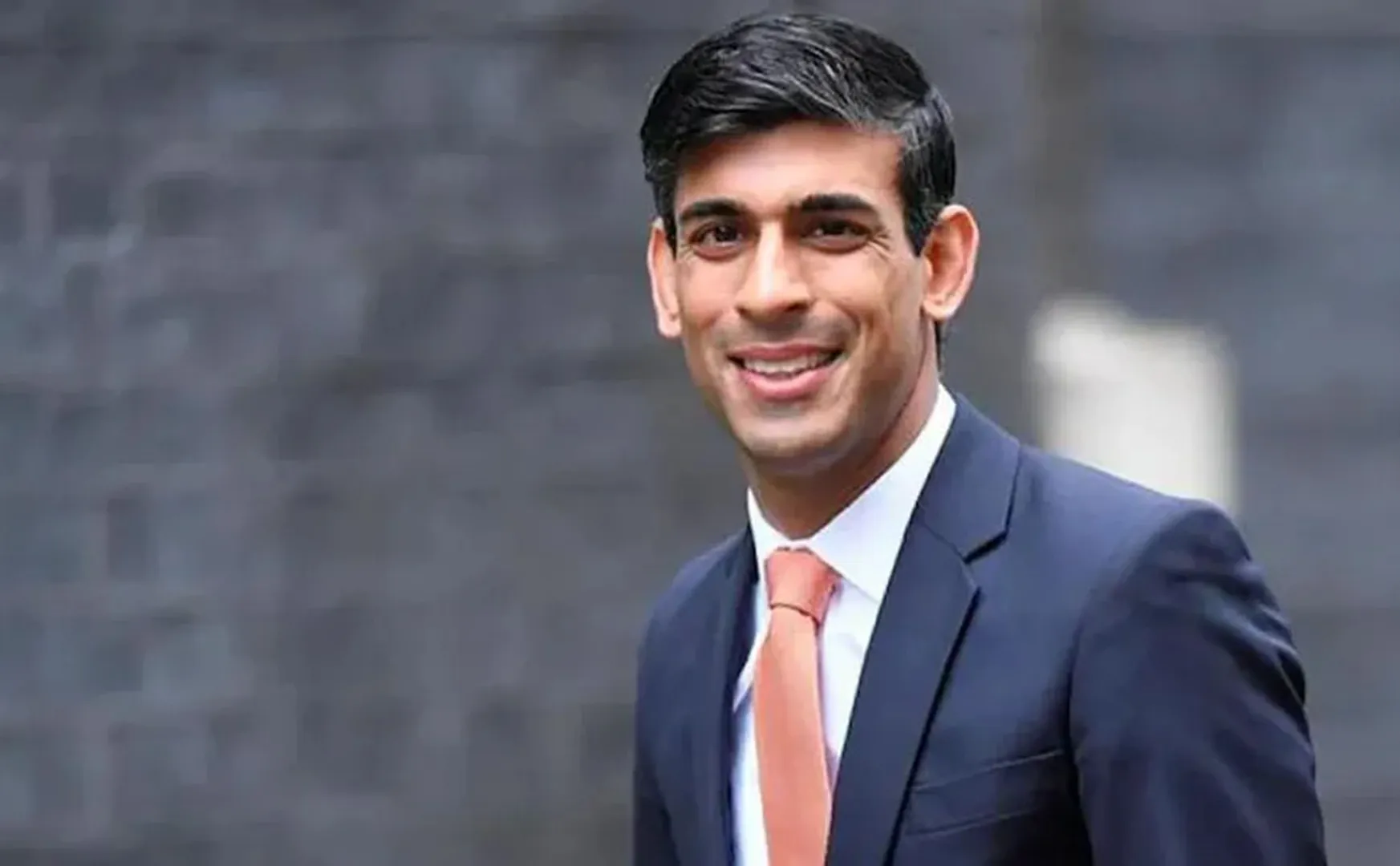 The race for the post of British Prime Minister of Indian origin has taken the lead!