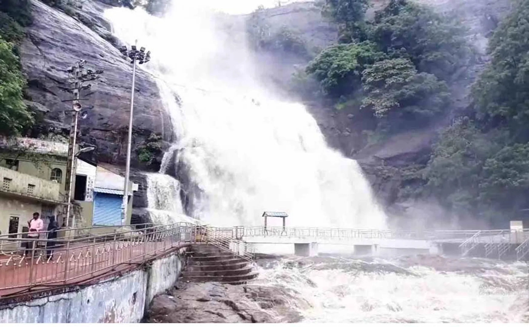 Season Jore....Flooding in Koortal Falls!