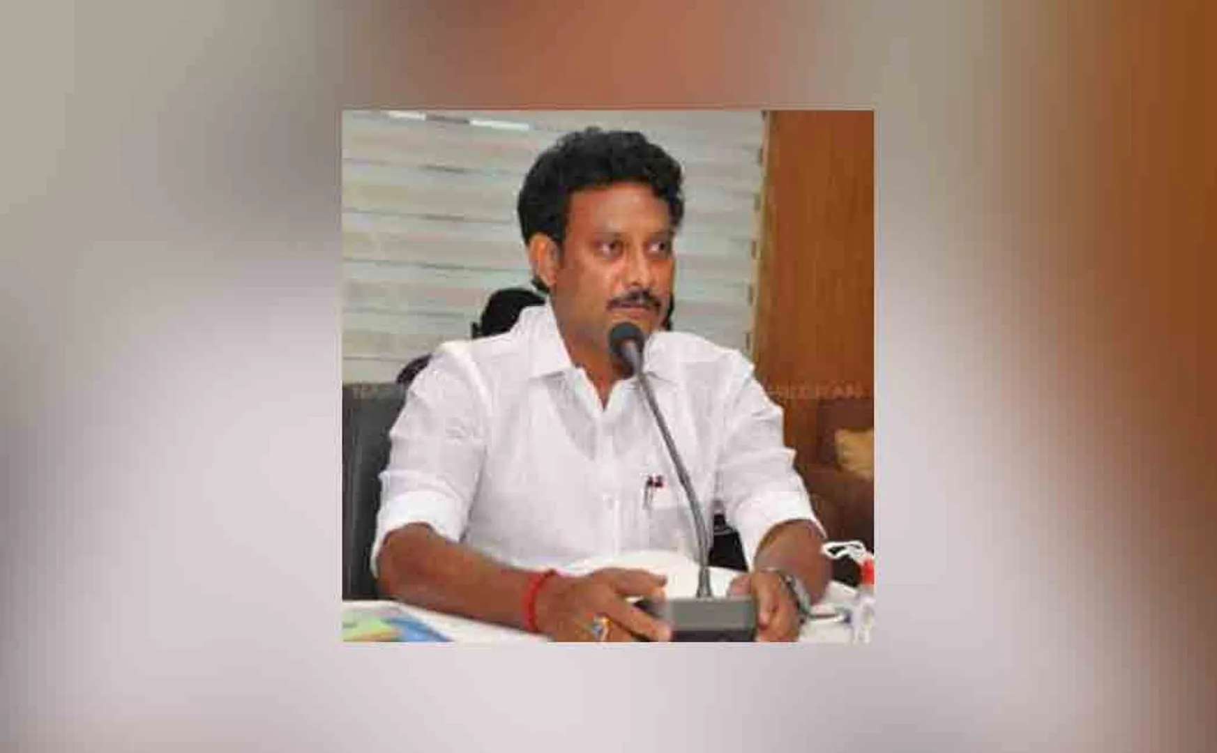 Minister Anbil Mahesh Poyyamozhi about kallakurichi school issue 