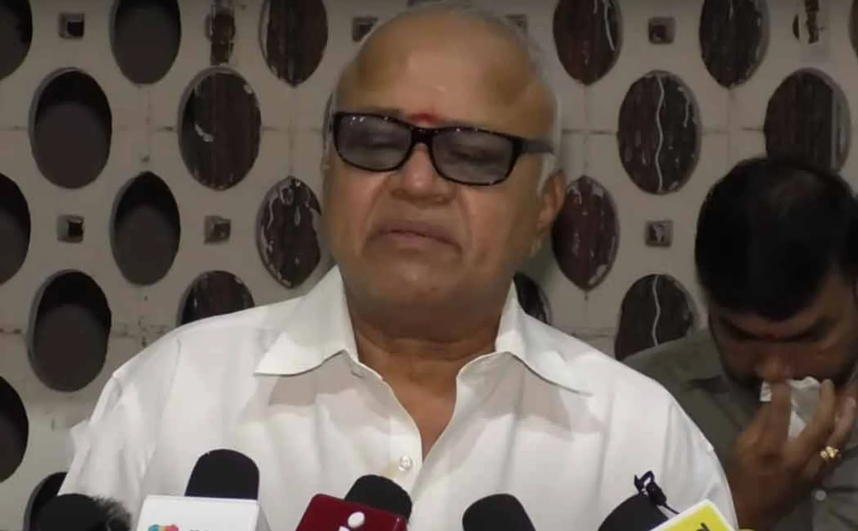 Radha Ravi 