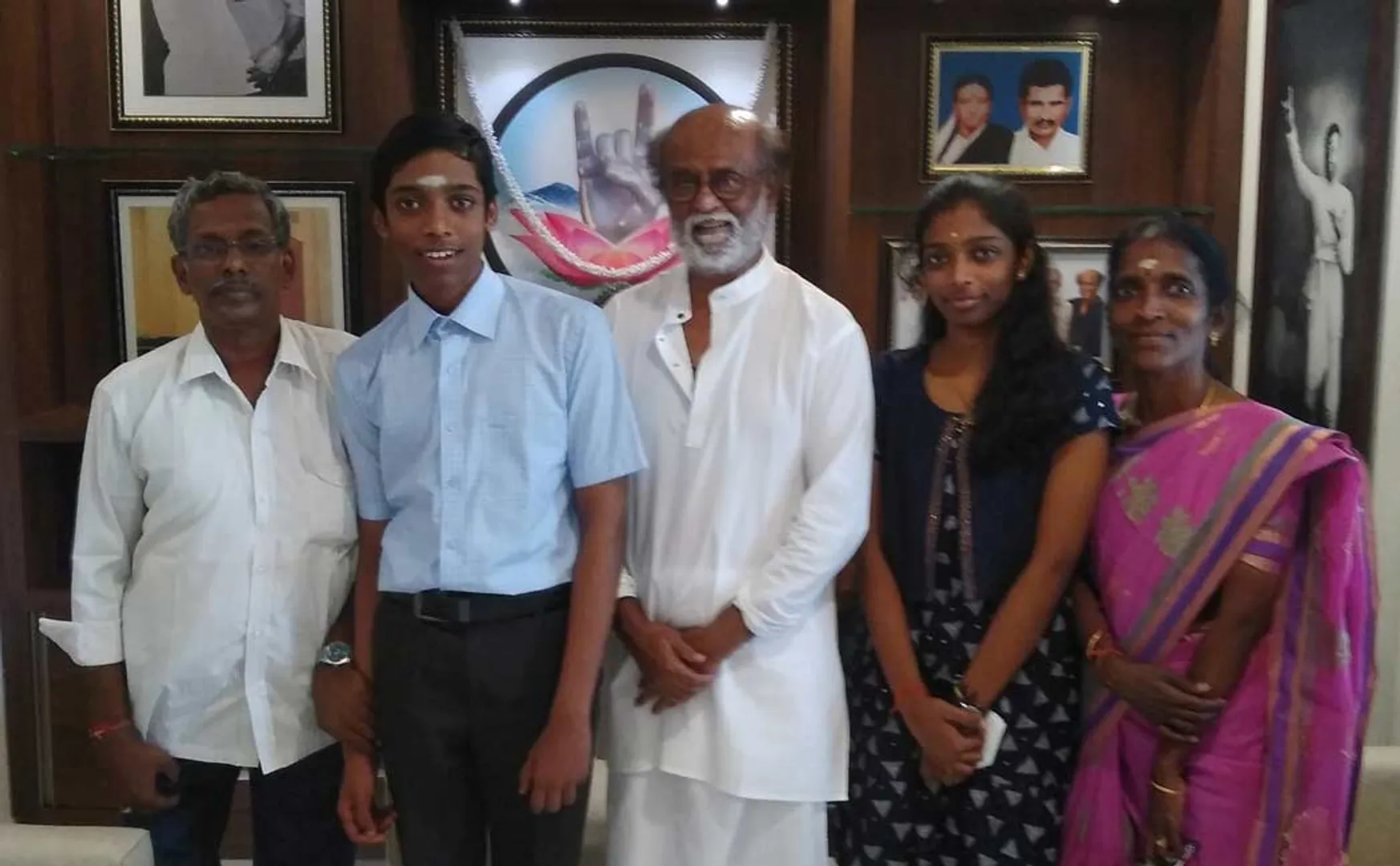 Grand Master Pragnananda met Rajini and received the gift