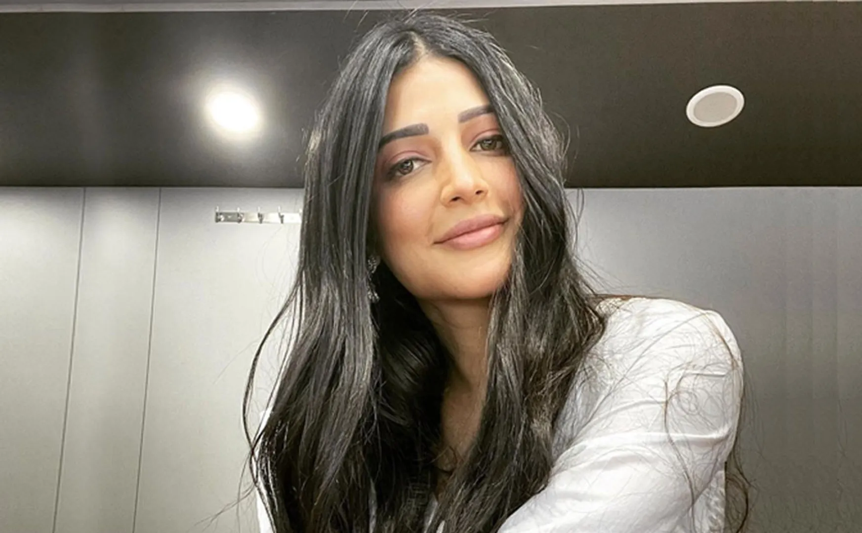 Actress Shruti Haasan completes 13 years cine industry