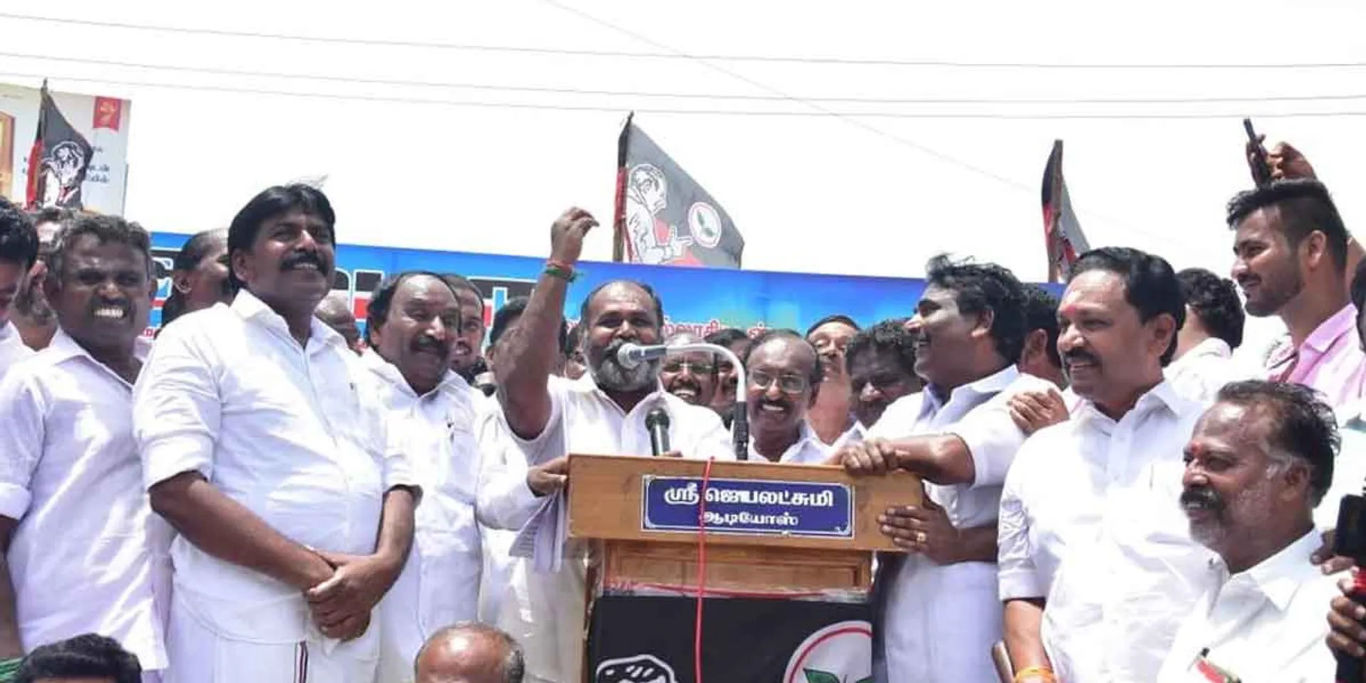 "How long will it take to loot your house"-former minister Udayakumar's speech at the protest!