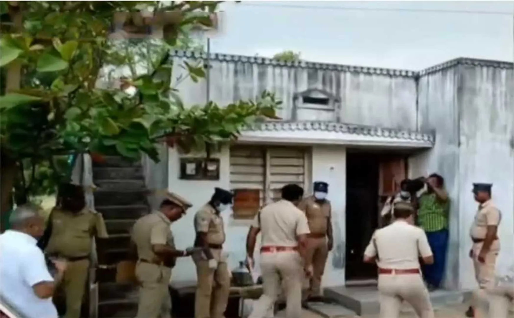 new couple incident thoothukudi district police investigation 