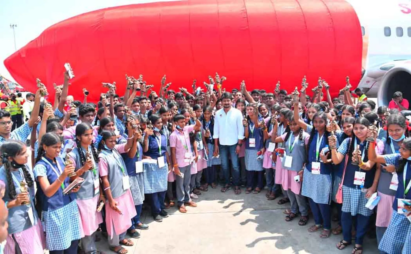 Government school students who flew in the plane! (pictures)