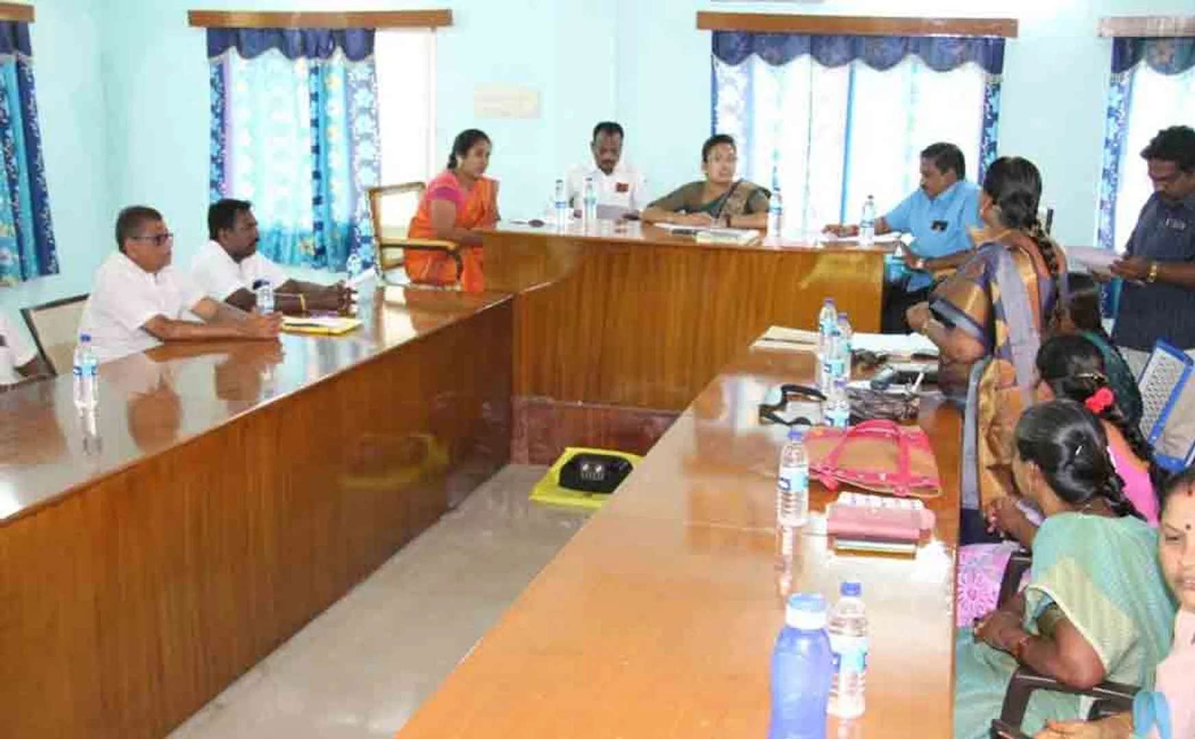 ward members Complaining The husband of the chairman of the municipal council threatened 