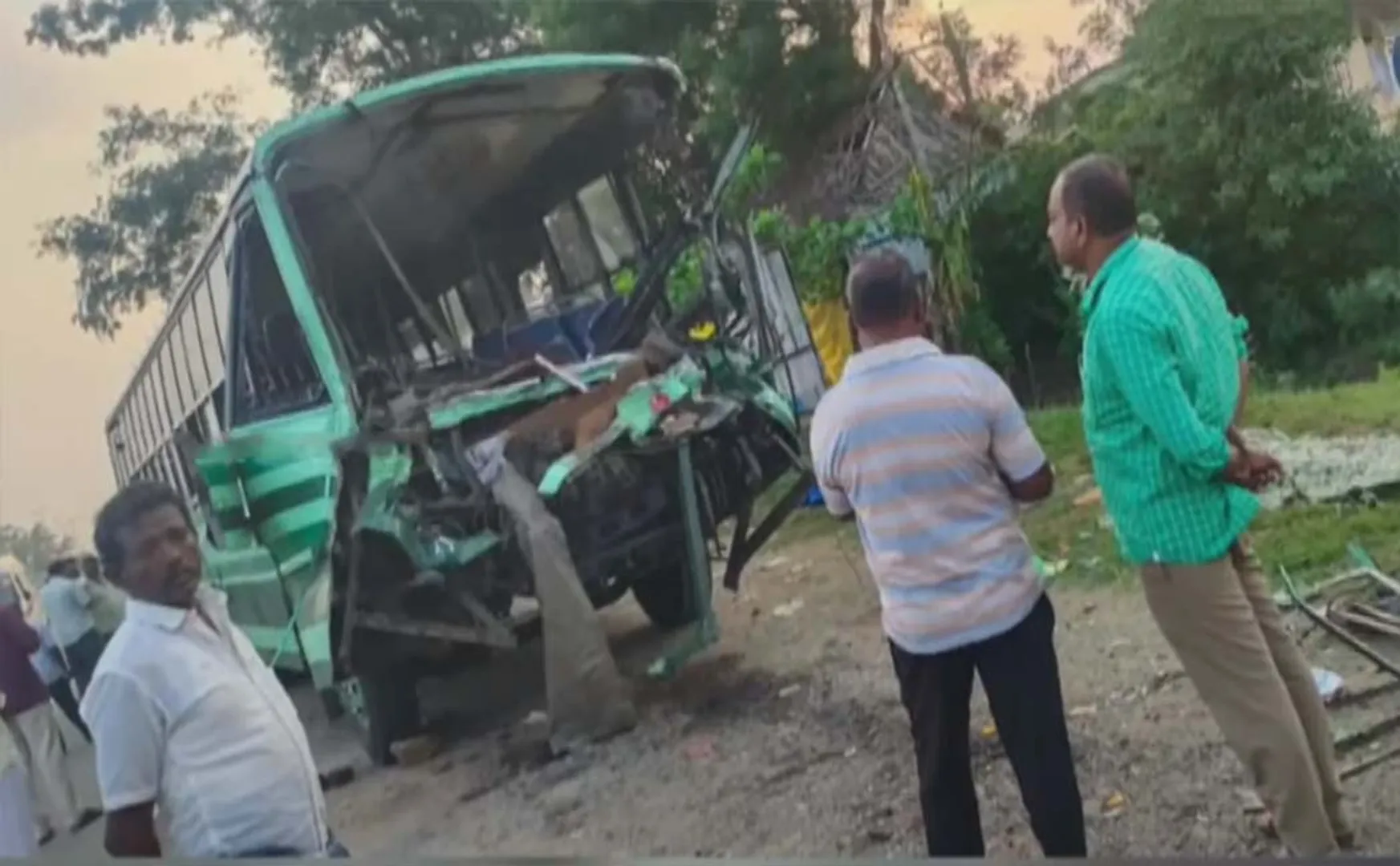 bus and lorry incident trichy to chennai highways 