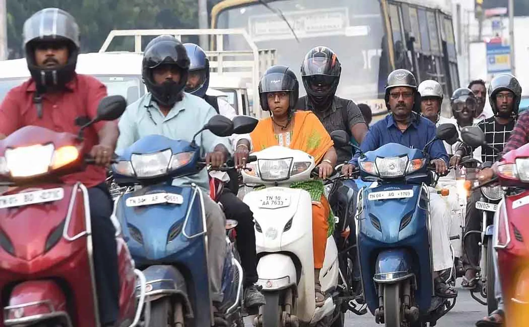 5,171 helmet cases in two days in Salem; A fine of 2.72 lakh rupees was collected! Motorists are confused by police action!
