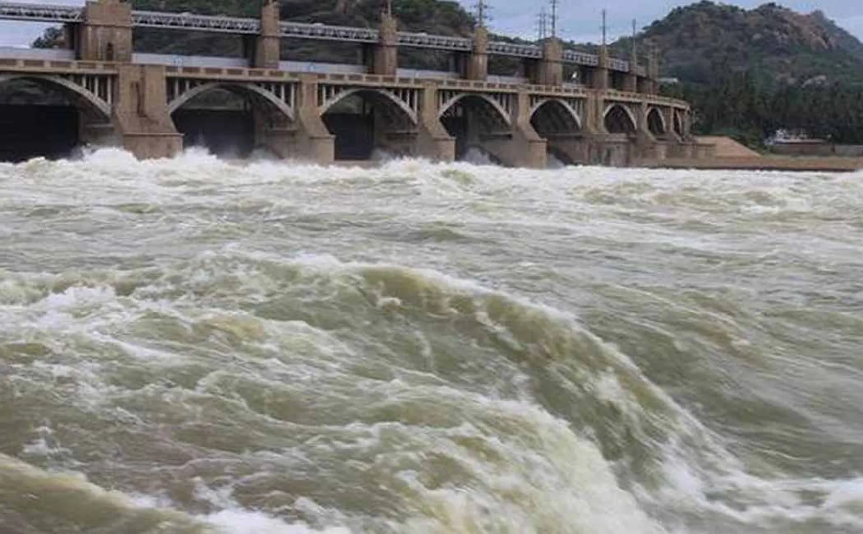 Water opening in Mettur more than in four years!
