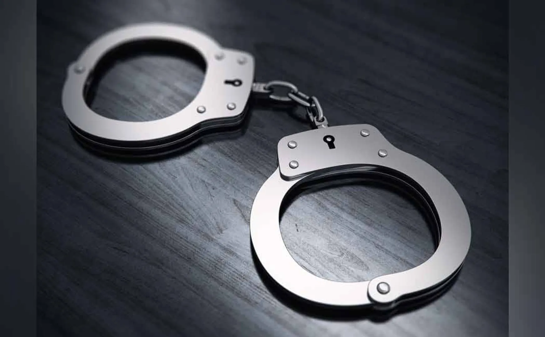 hoarding of ration rice; Laborer arrested!