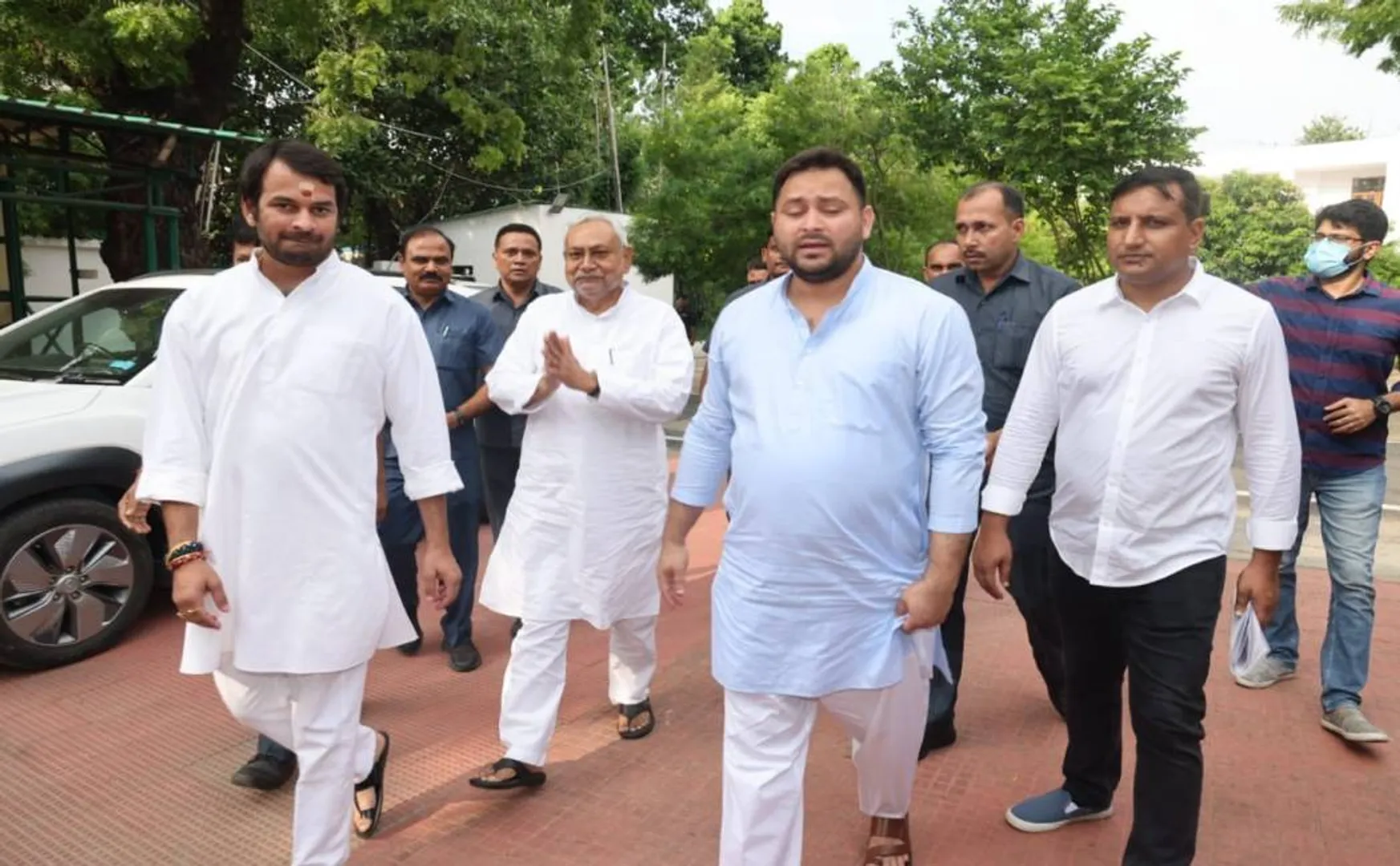 Nitish Kumar claimed the right to form the government!