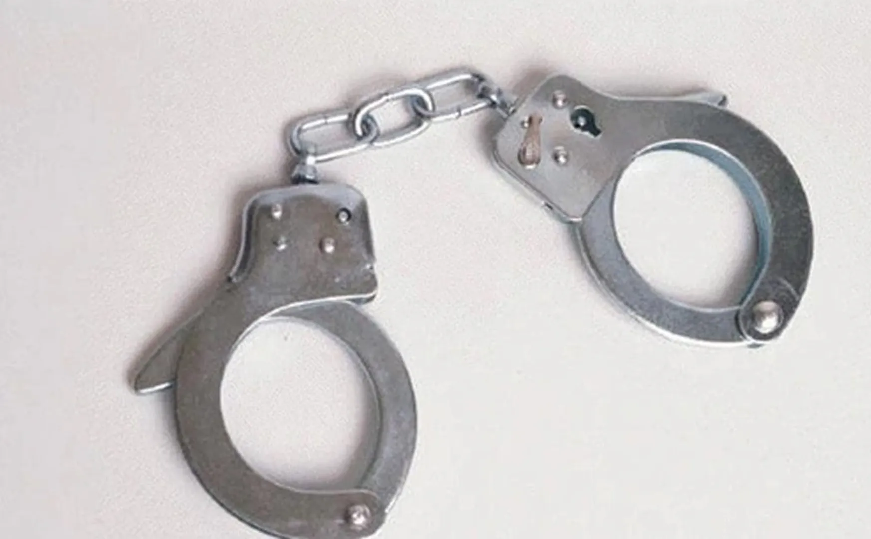 Police arrested 3 people for selling drugs salem