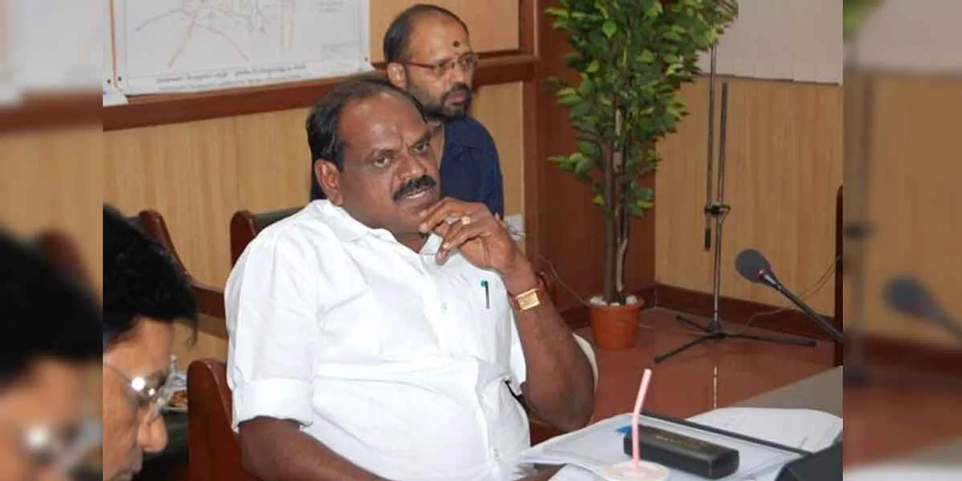  Is it possible for TTV and OPS to connect?-Vaidhyalingam interview!