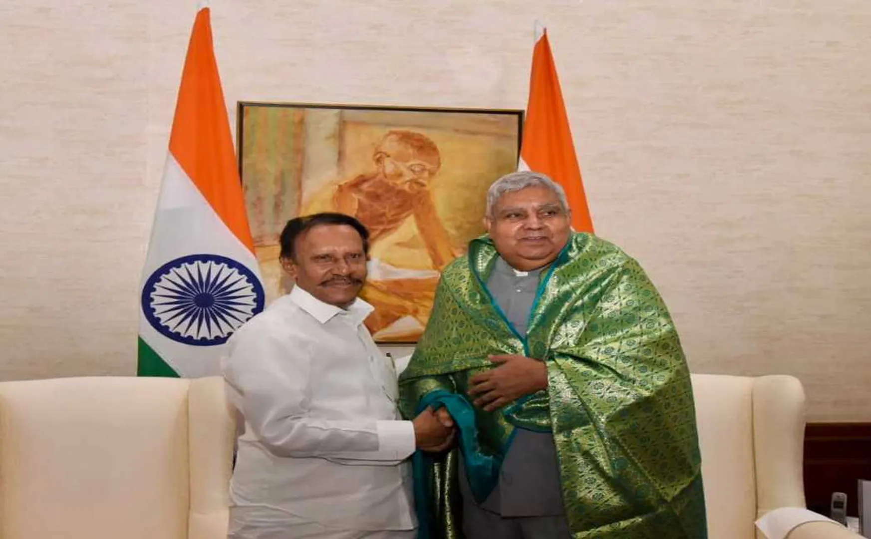 Thambidurai met the President and Vice President!