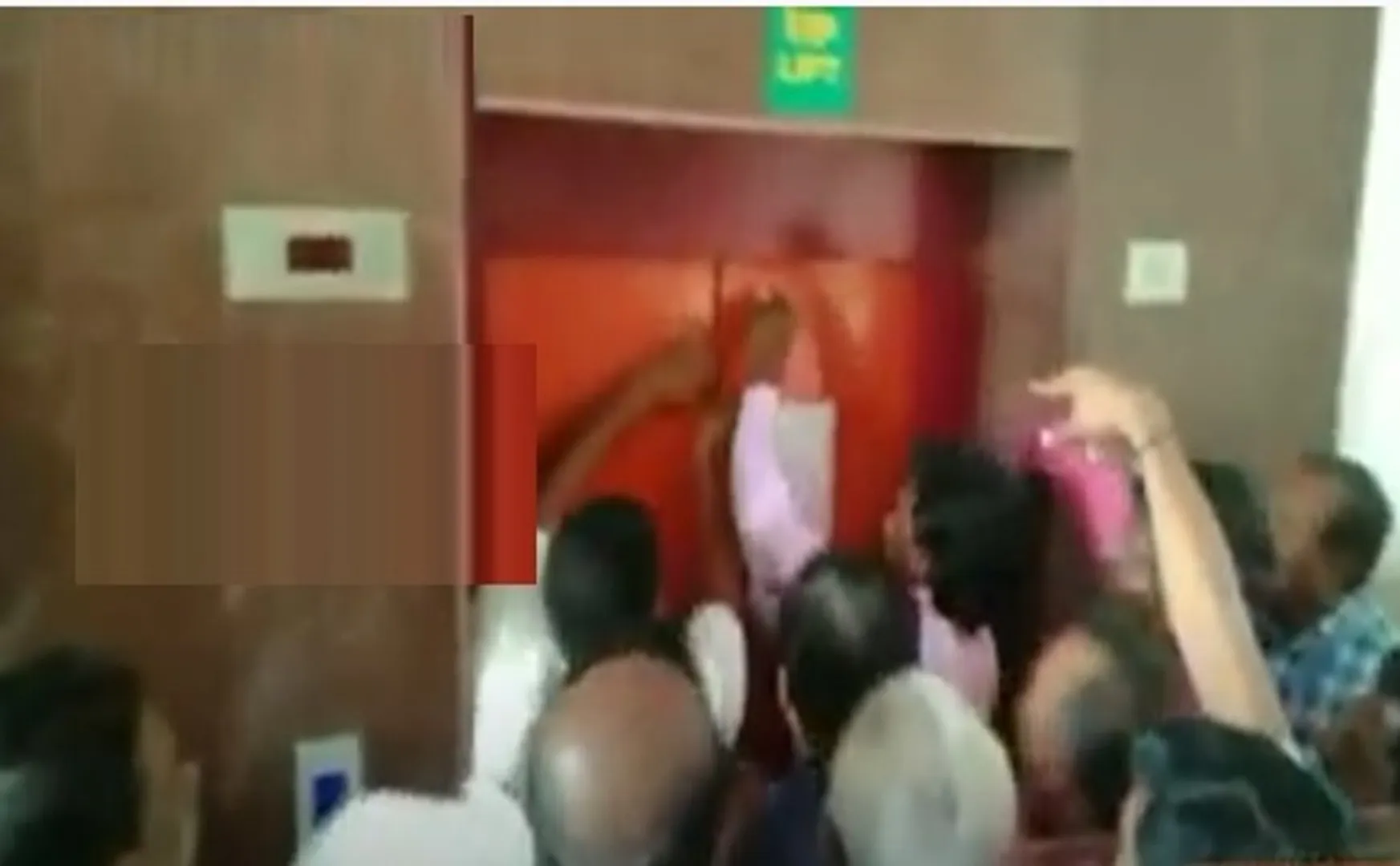 Repair of the District Collector's office lift - those trapped inside are distressed!