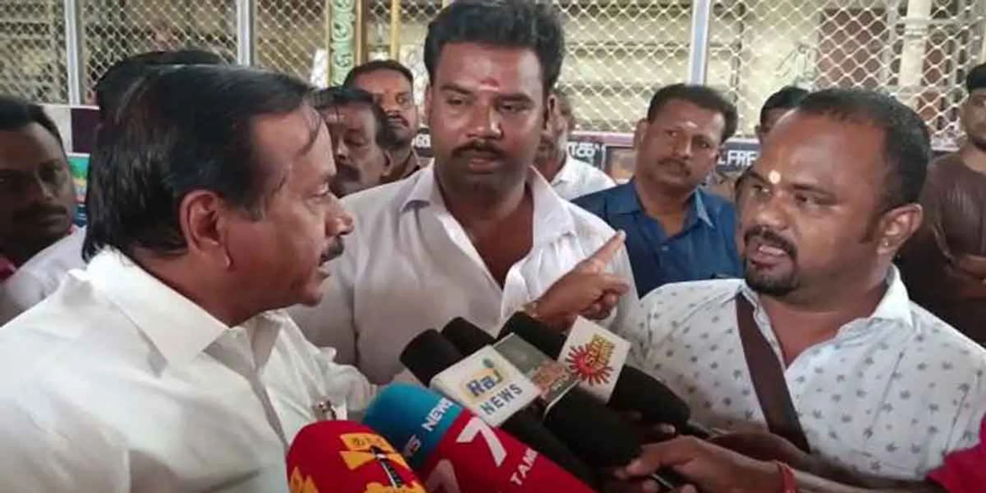  "I am giving work in my company.." - Journalist who invited H. Raja to work on TV!