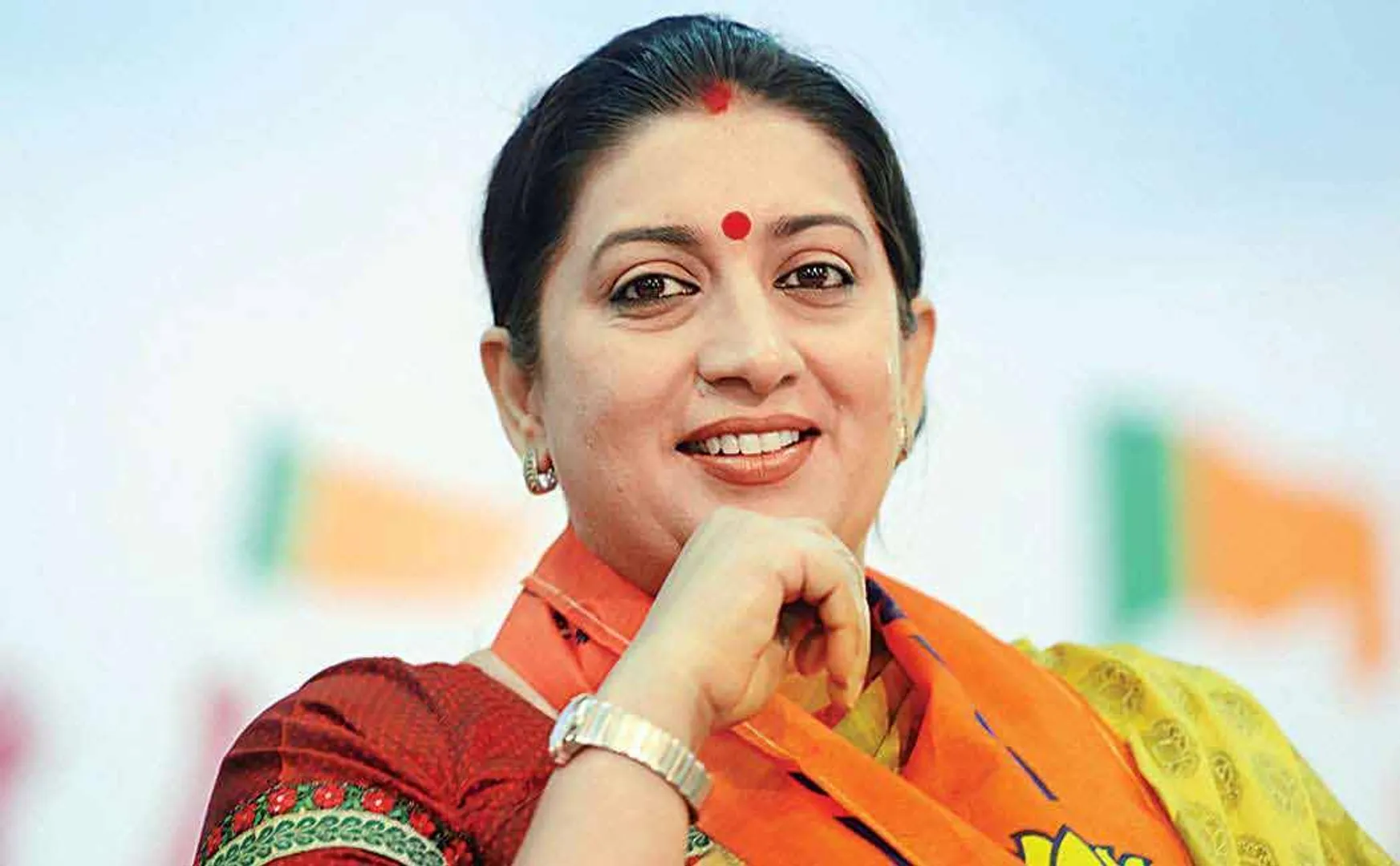 "Ghulam Nabi Azad is now a free bird"- Smriti Rani