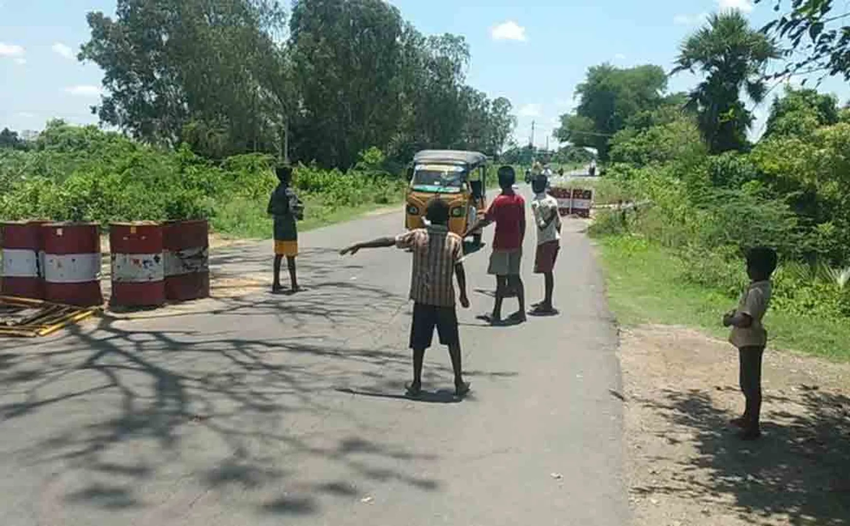 Ganesha Chaturthi collection  - children  blocking vehicles!