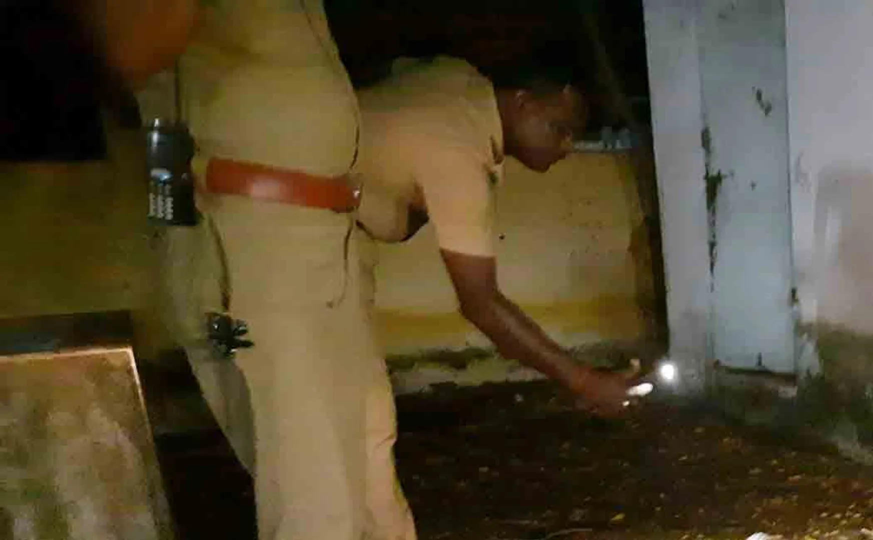 Viluppuram police station police in trouble 