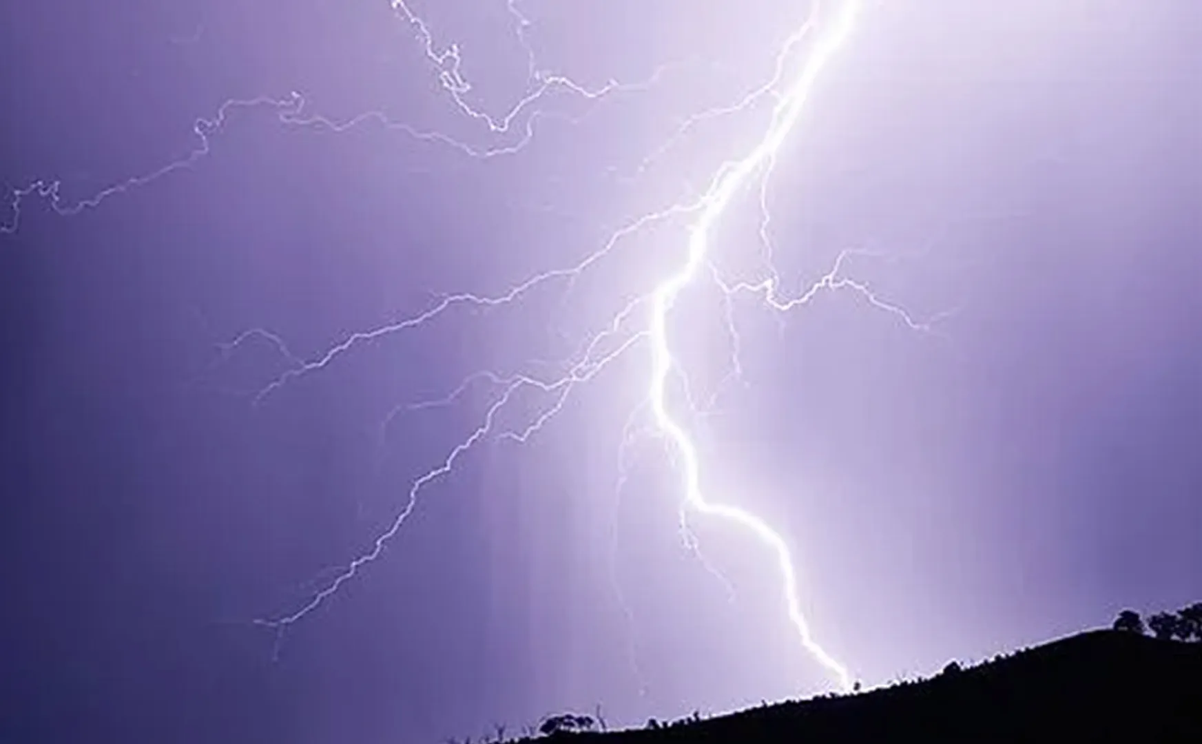 Two people lost their lives due to thunder and lightning