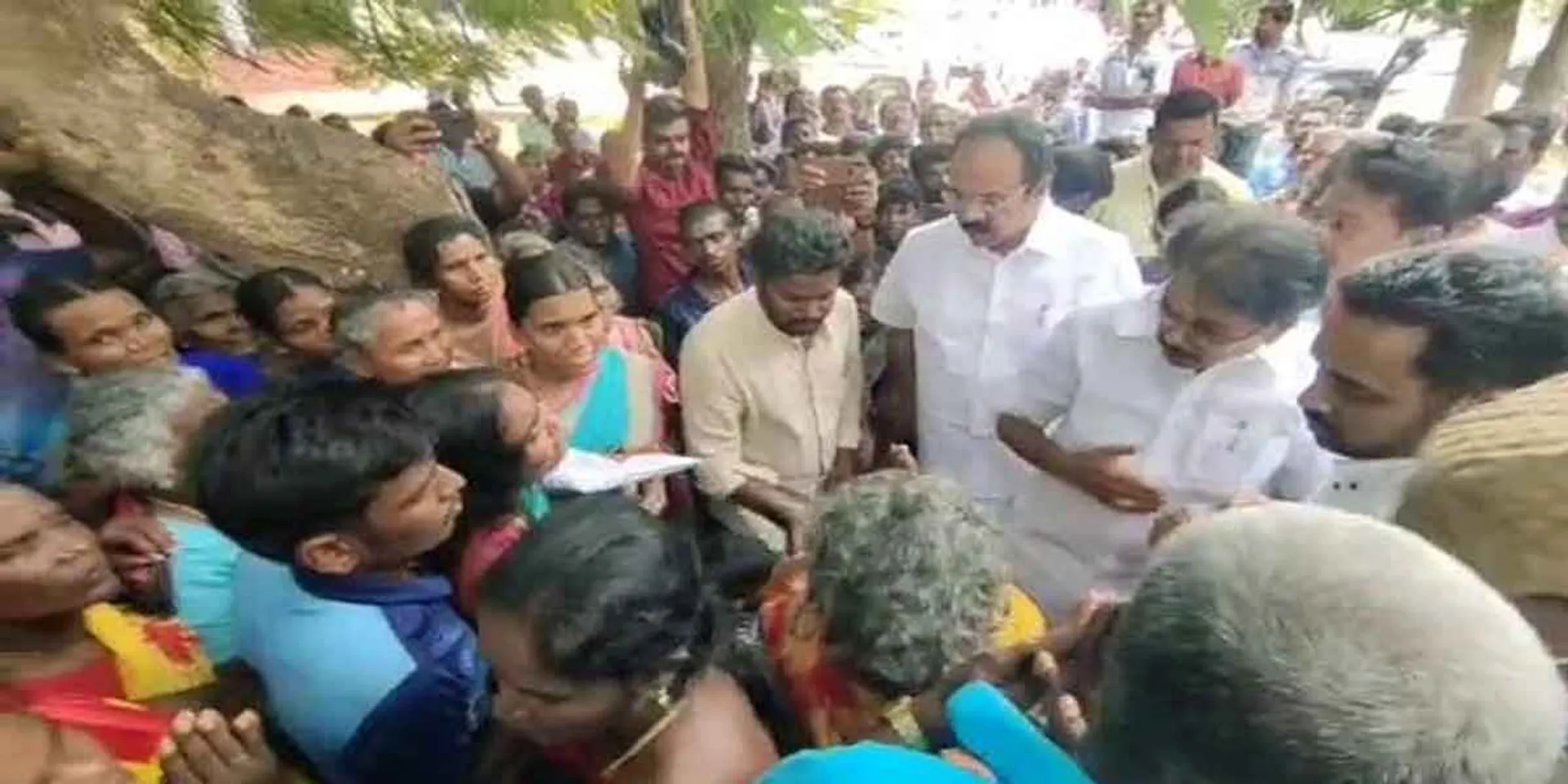 Accident at the end of Ganesha Chaturthi procession! -Ministers condole the families of the victims!