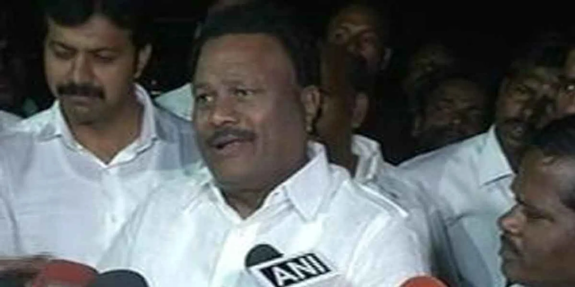 "Ask those who said what they said... Can I go..." - Dindigul Srinivasan, choked up!