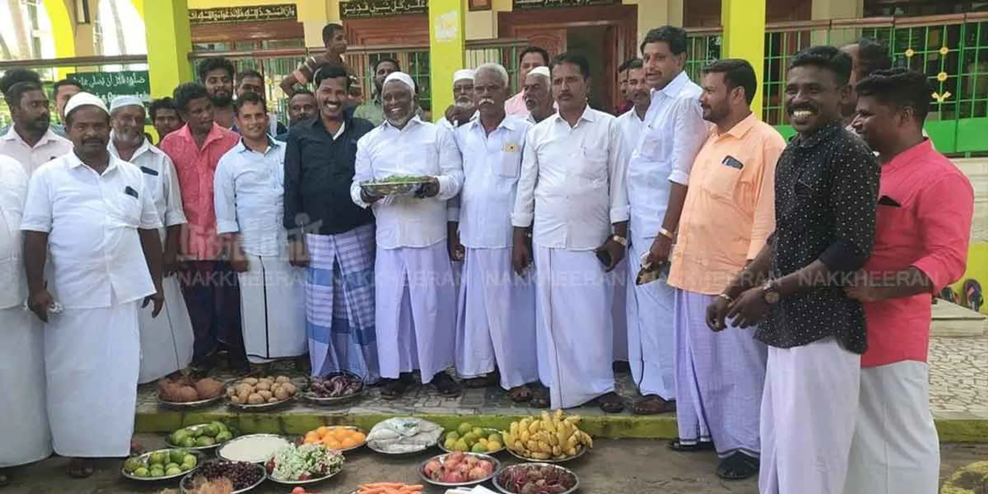'Muslims see Hindu temple... Hindus see Muslim mosque...'