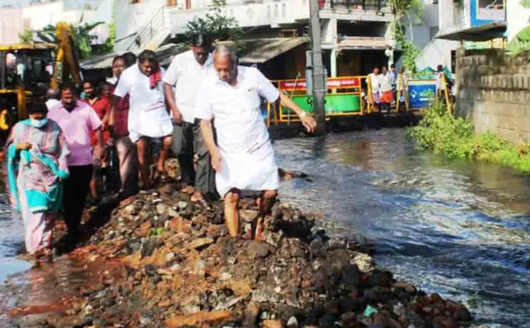 River overflow salem people struggle 