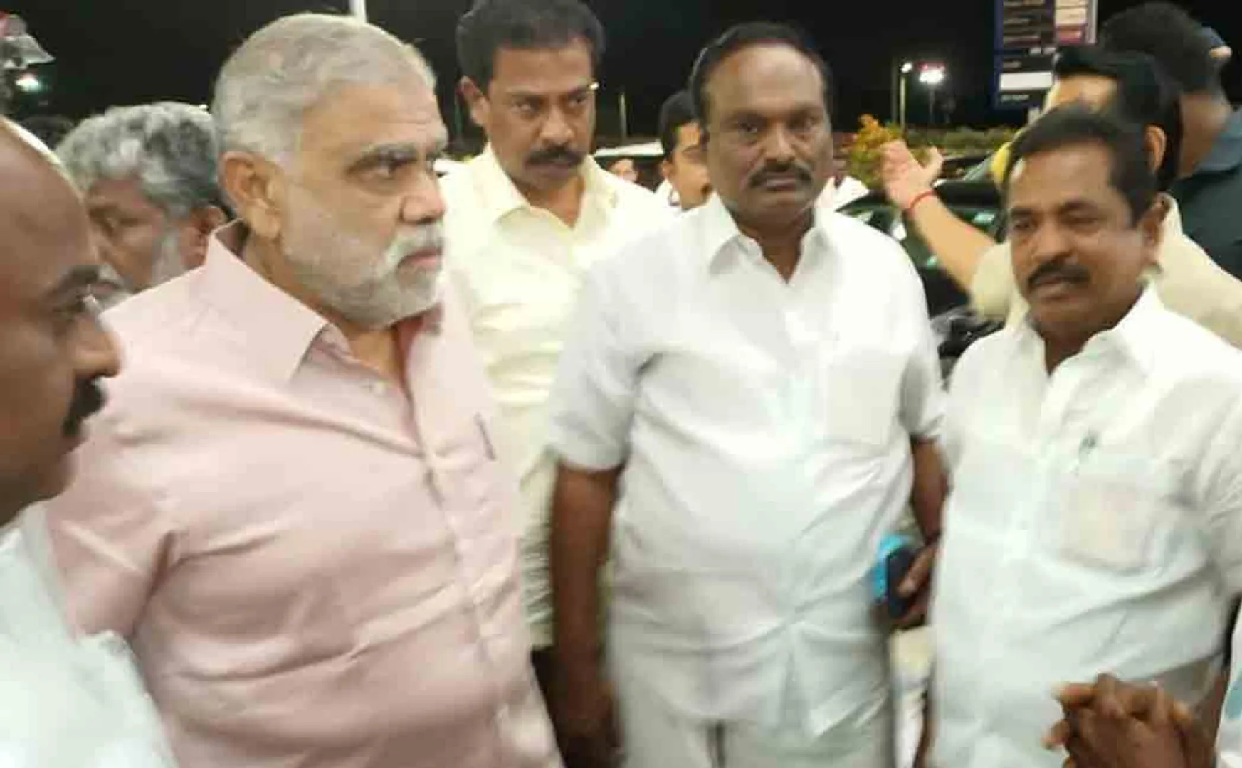 In response to Chief Minister M.K.Stalin, Minister I. Periyasamy! Sudden change in London trip!