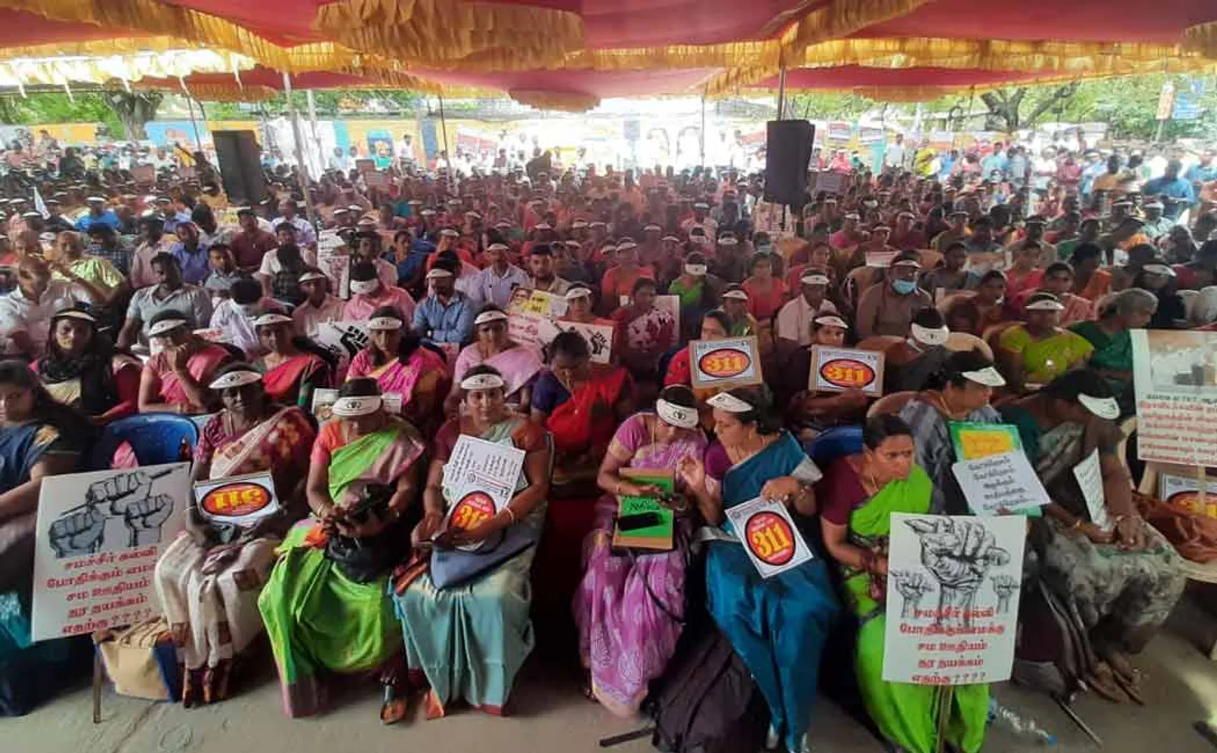 Intermediate teachers protest 