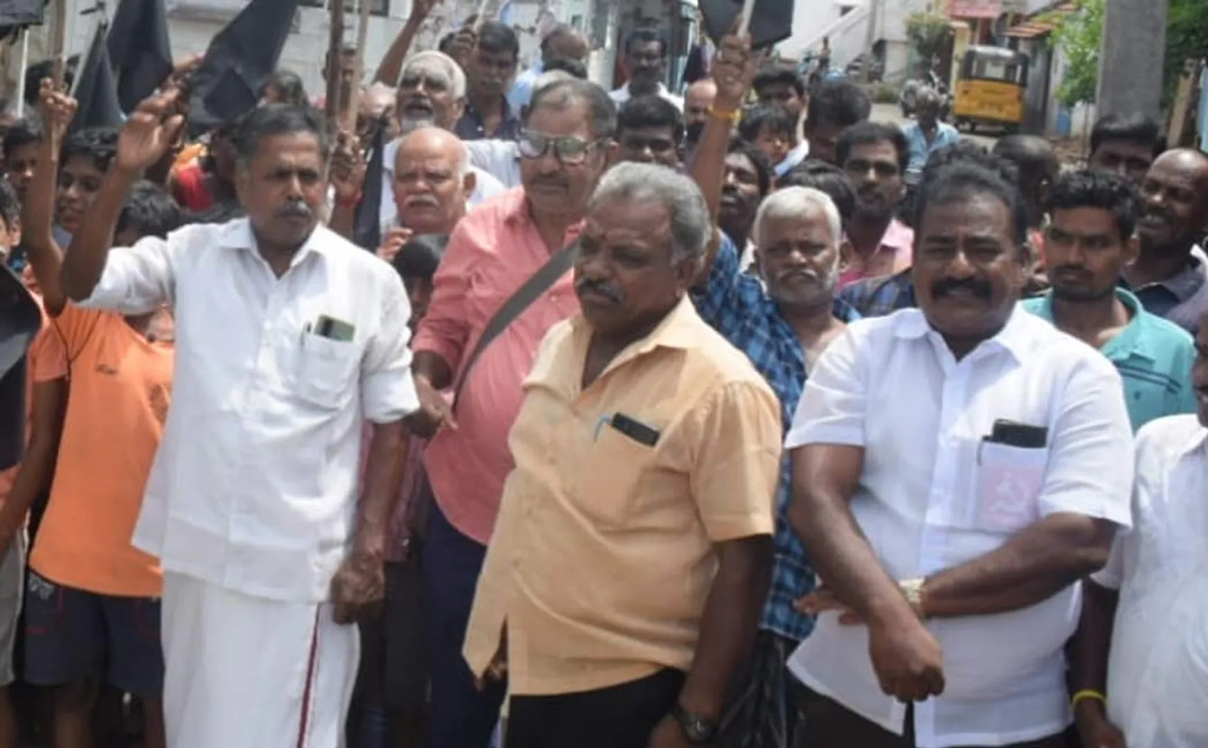  people struggle against railway administration in Trichy