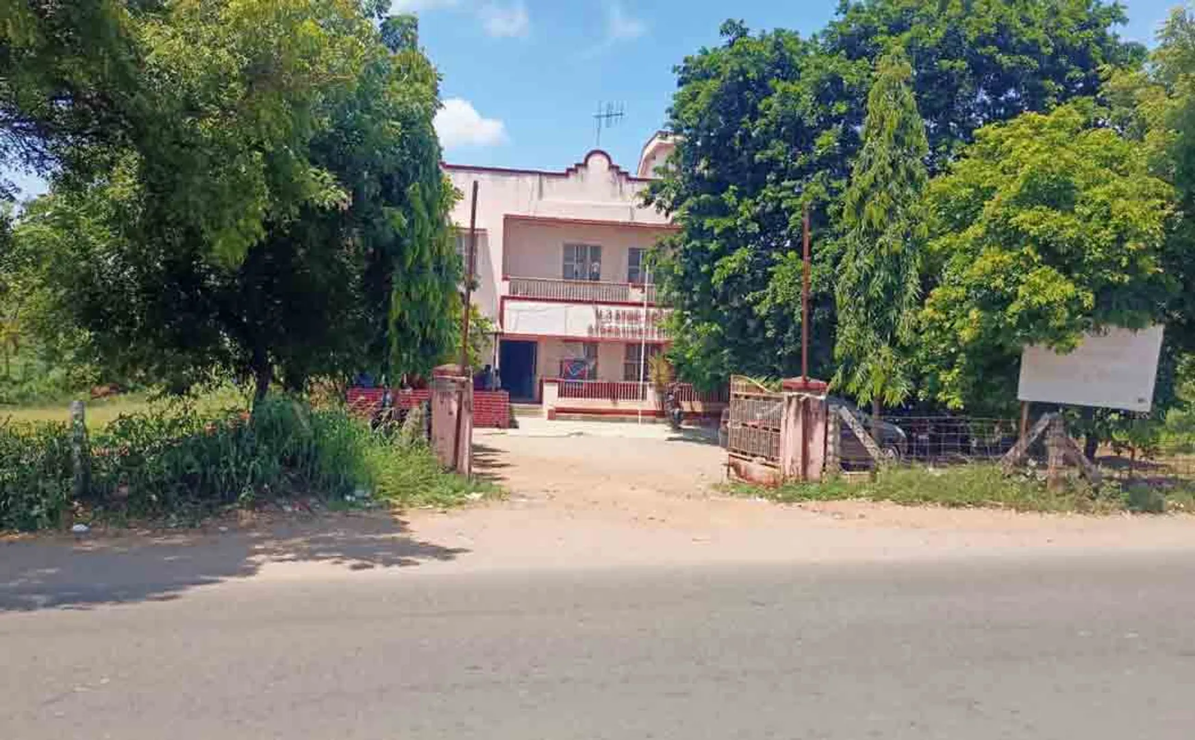 Police made collection to build temple in trichy 