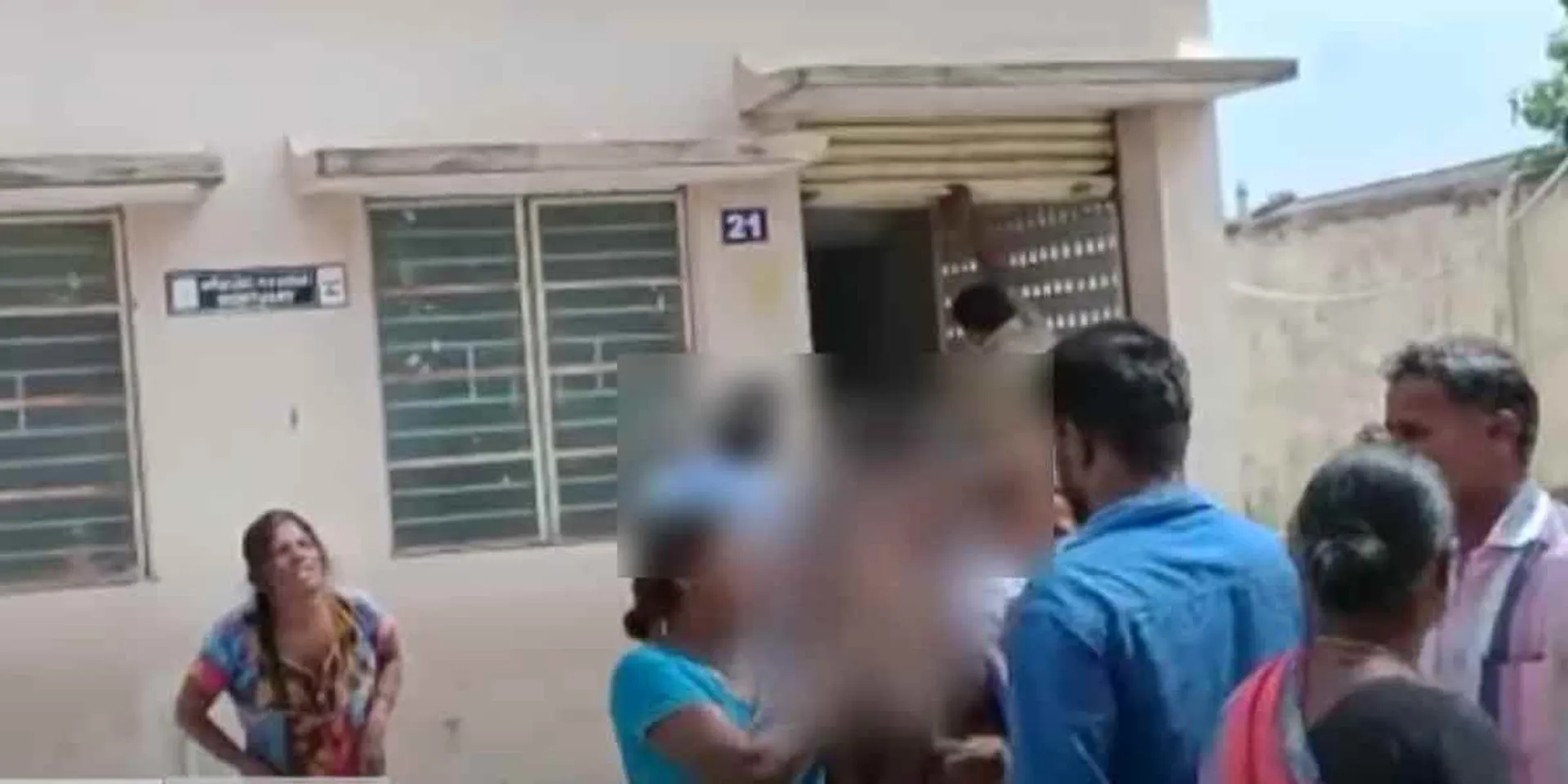  A 2-year-old child drowned in a water cradle... Tragedy in Uthangarai