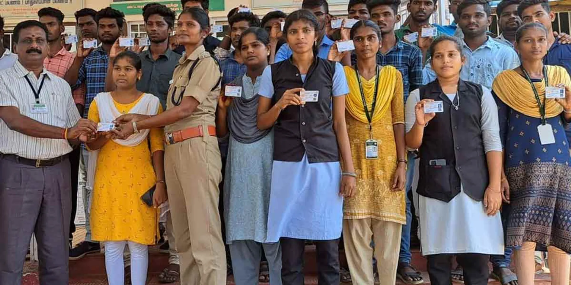 Driving License for Govt Arts College Students