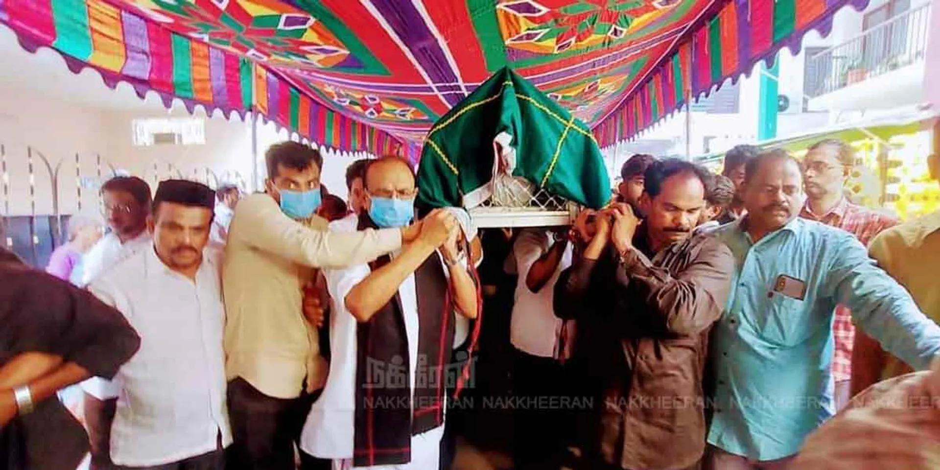 Vaiko, Durai Vaiko carrying the body of the party leader!