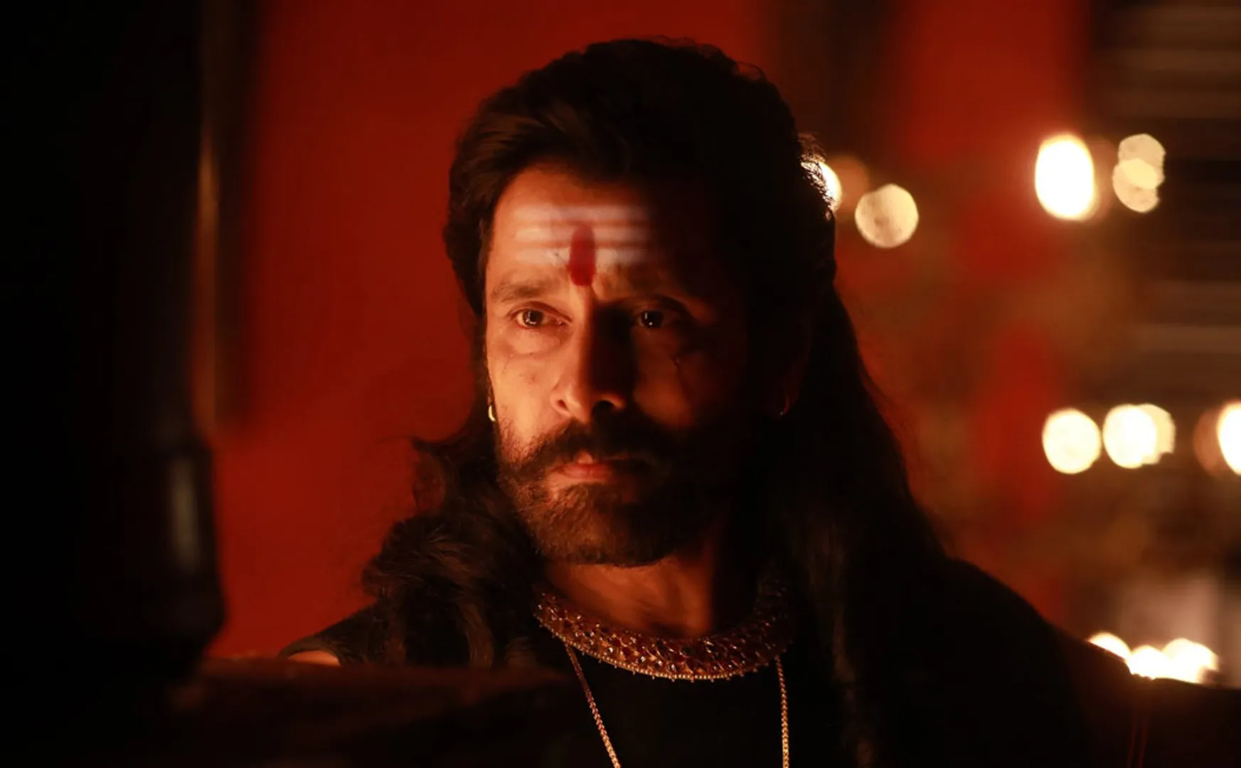 ponniyin selvan vikram replies to fans tweet 