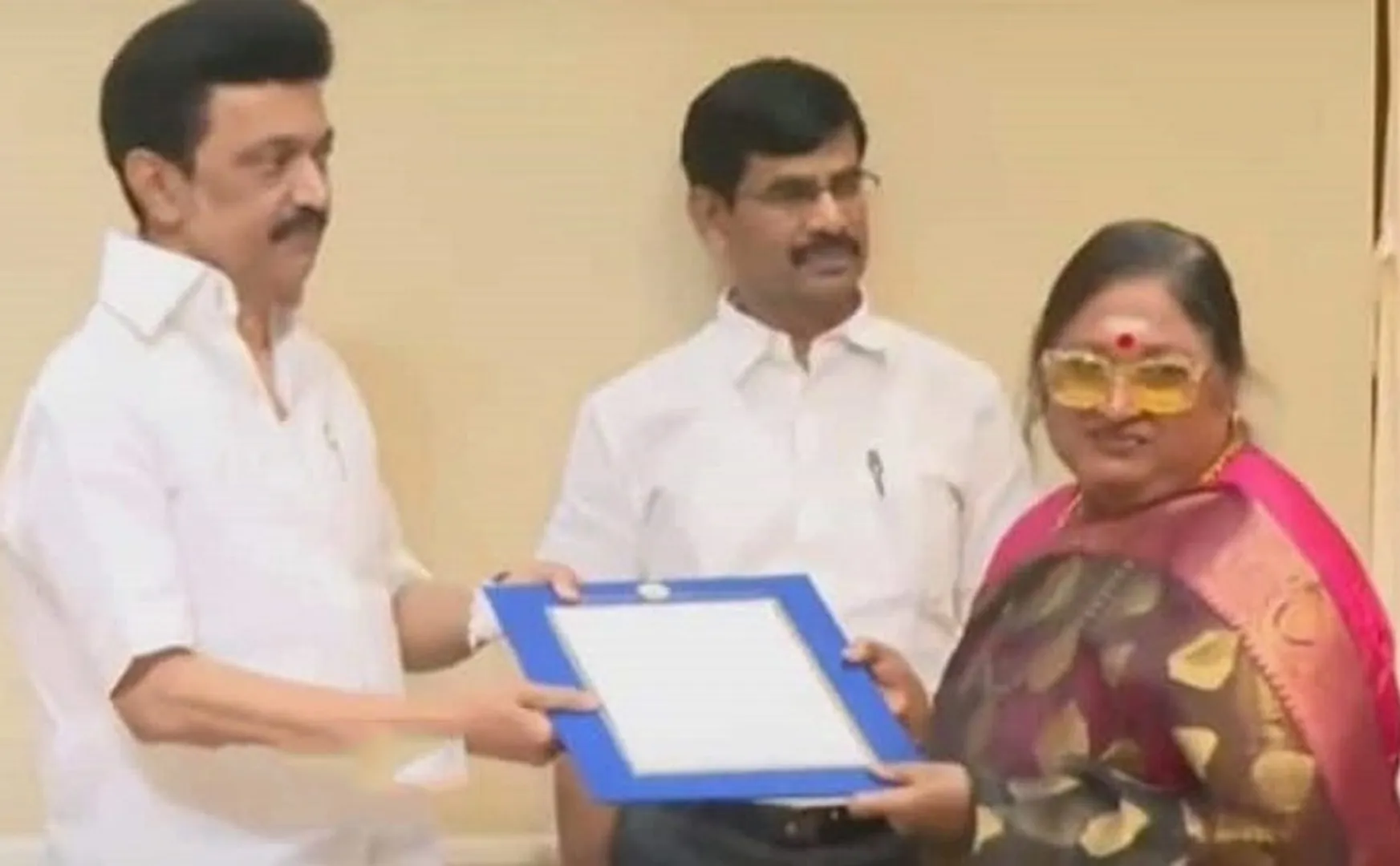 actress vanisri get his property through cm stalin new scheme