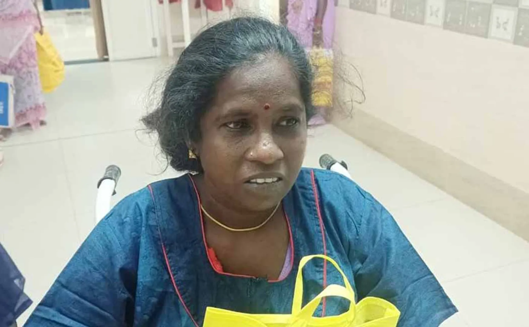 Police are looking for the woman who left her newborn baby in the hospital!