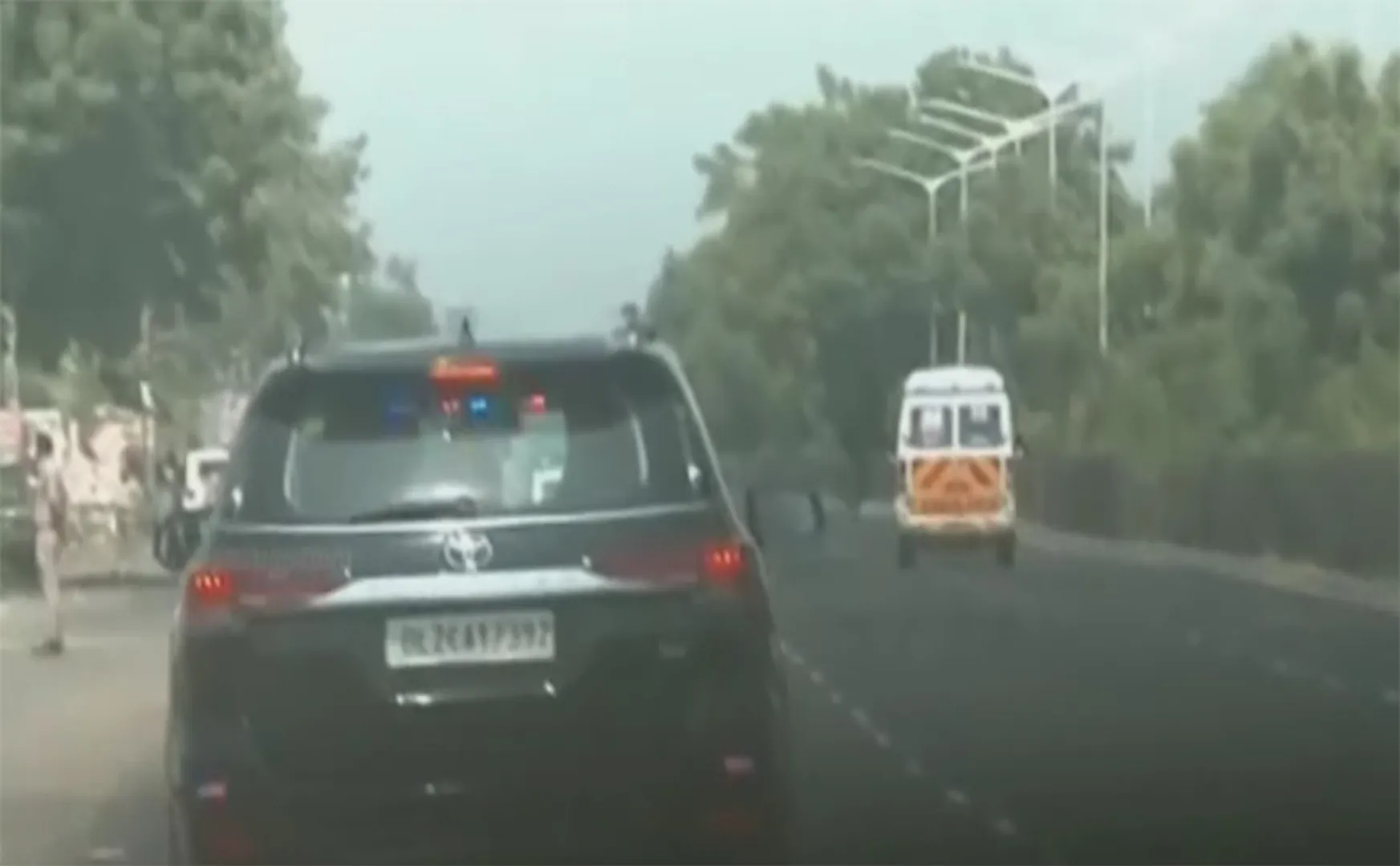 Prime Minister Narendra Modi who left the ambulance!