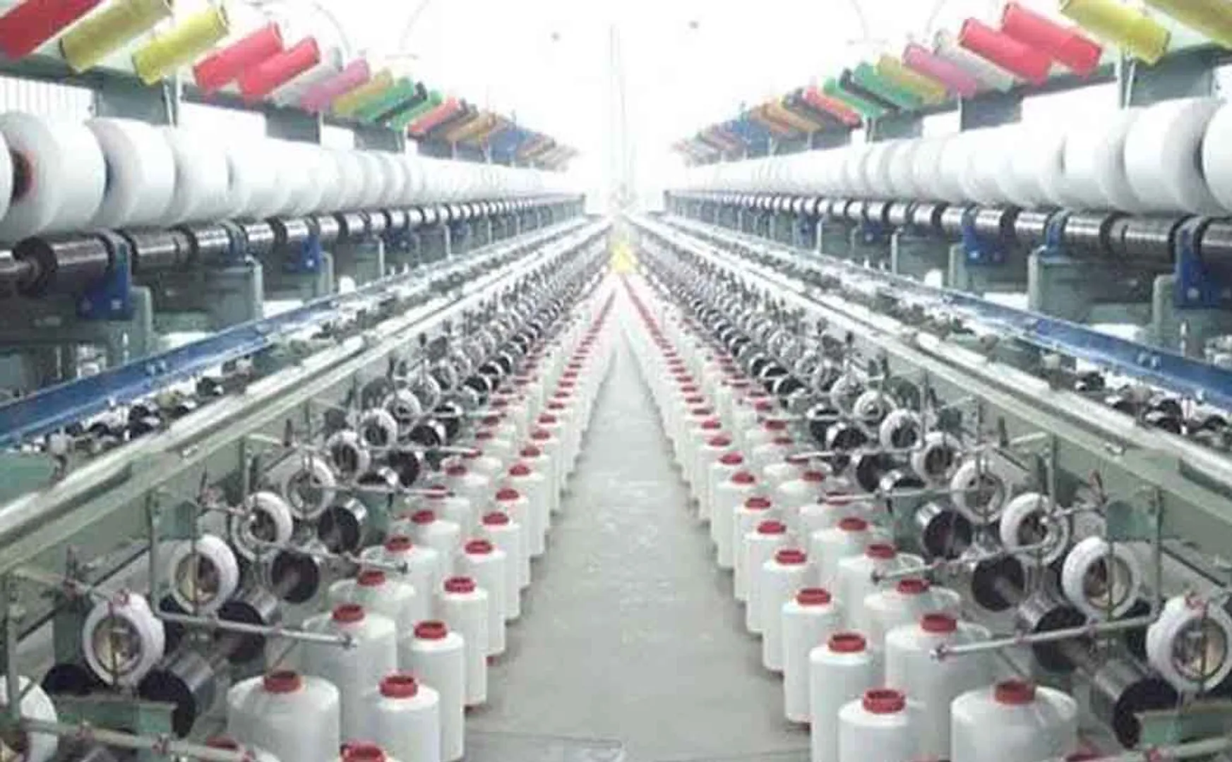 The knitwear industry is happy because the price of yarn has come down!