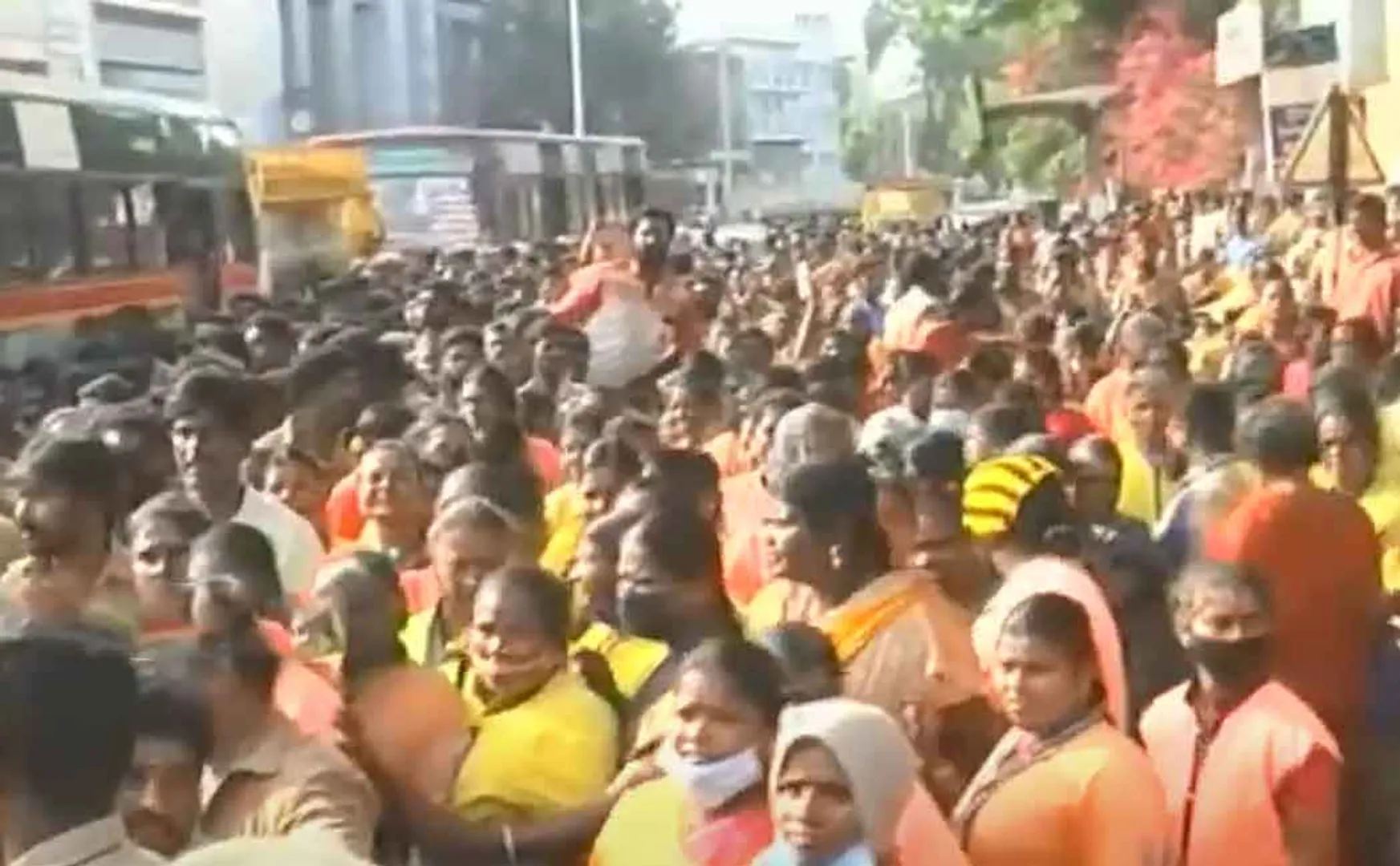 Negotiations led by the Mayor; Coimbatore sanitation workers struggle has ended!