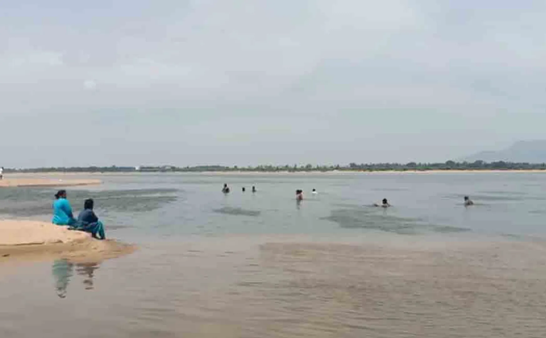 Sadness when visiting the temple; Youth passed away in the river 