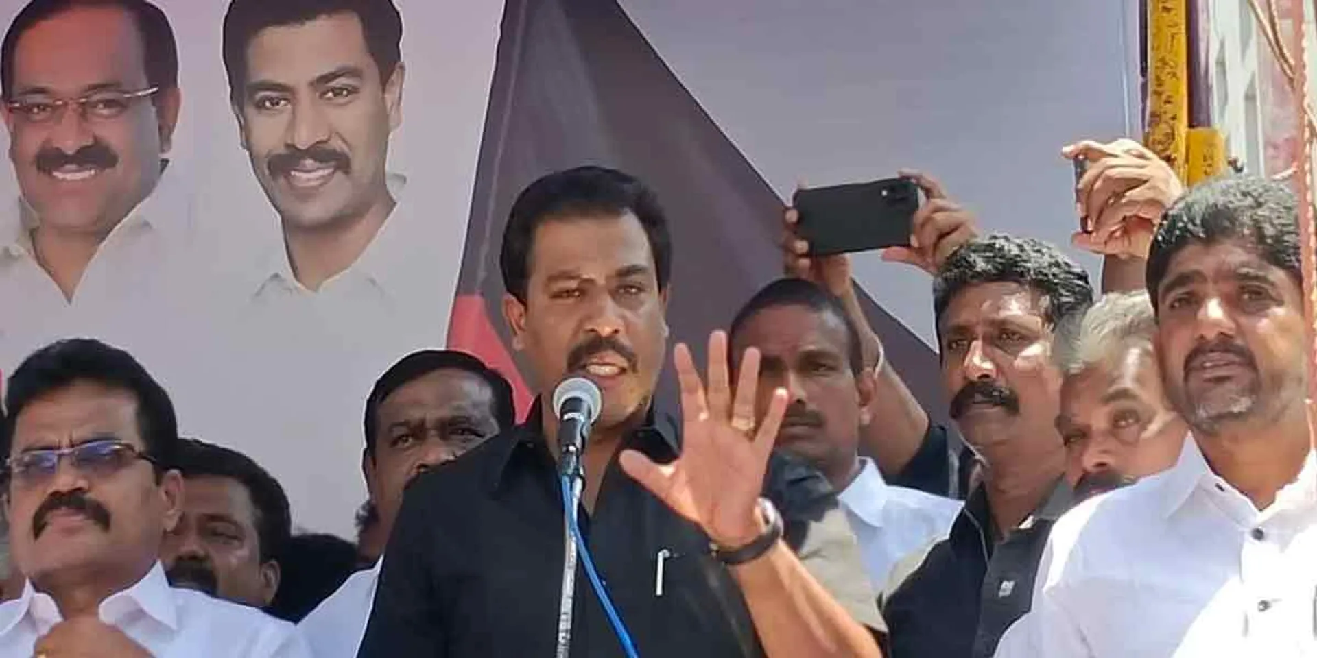 'One language should not be imposed on 22 languages'- IP Senthilkumar speech