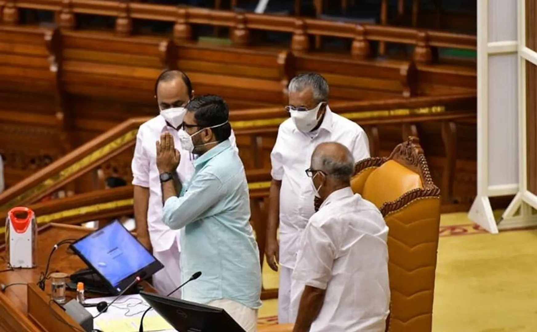 kerala governor Arif Mohammad Khan warns ministers