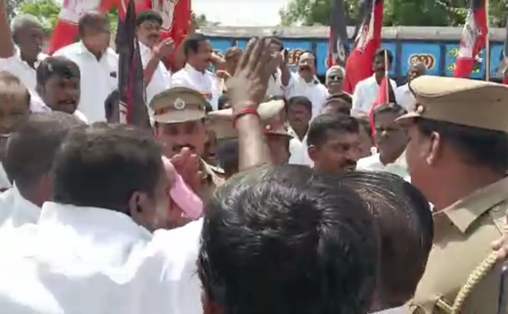 ADMK struggle against demanding Edappadi Palaniswami release